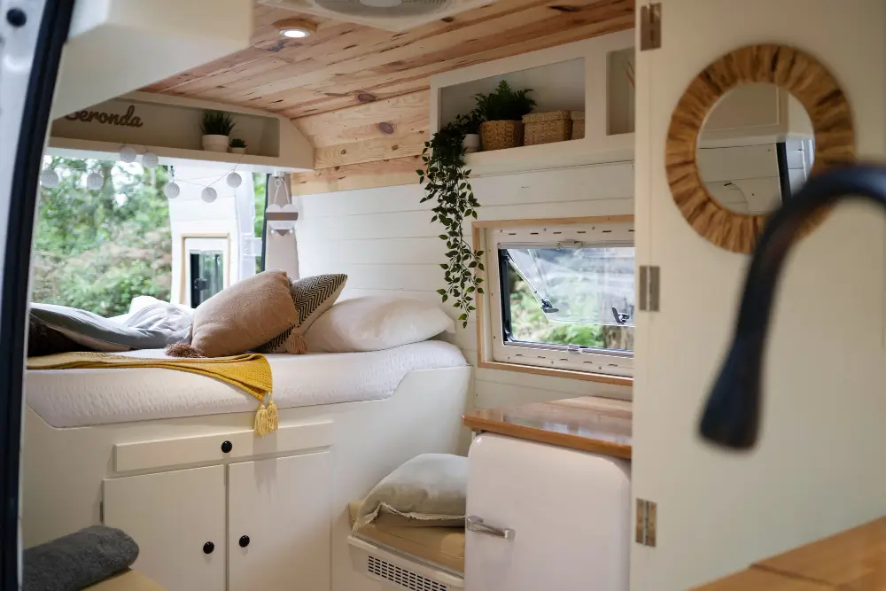 A lounge made for the road